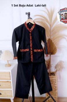 Satu Set Baju Adat Laki-laki (pangsi)