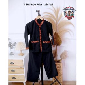 Satu Set Baju Adat Laki-laki (pangsi)